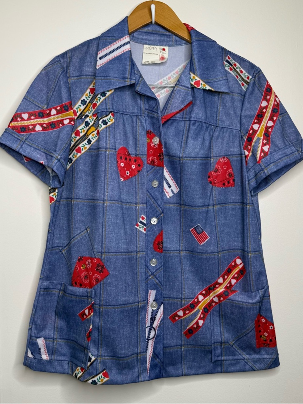 Vintage 70s Mister Trio Inc Top Shirt Jac Blouse Women’s Size Large Flag Hearts